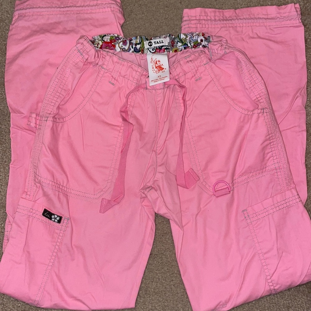Brand New, never worn XS Tall Koi Scrub Pants- Light Pink